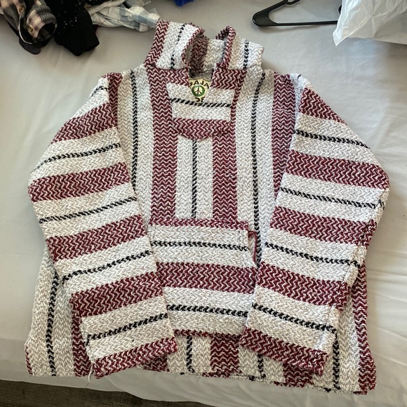 Poncho red/ gray/ black - Picture 1 of 2